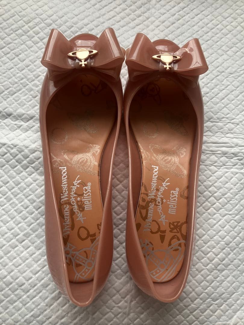 リボン付きフラットシューズ　Vivienne Westwood Melissa