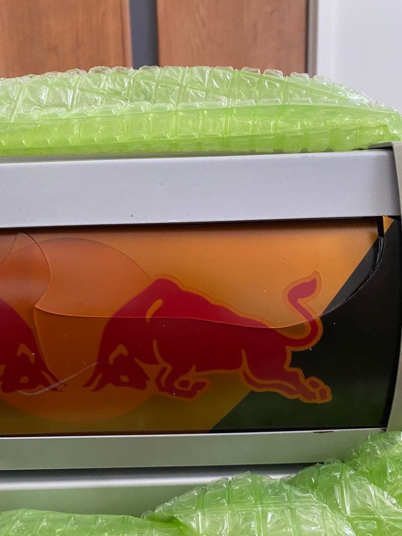 Red Bull 冷蔵庫 B級品（全面上部レッドブルマーク分破損あり）