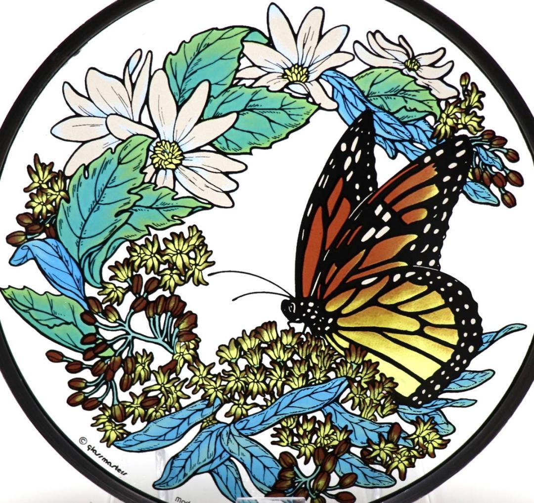 花に囲まれたオオカバマダラ ヴィンテージ ステンドグラス 花と蝶々