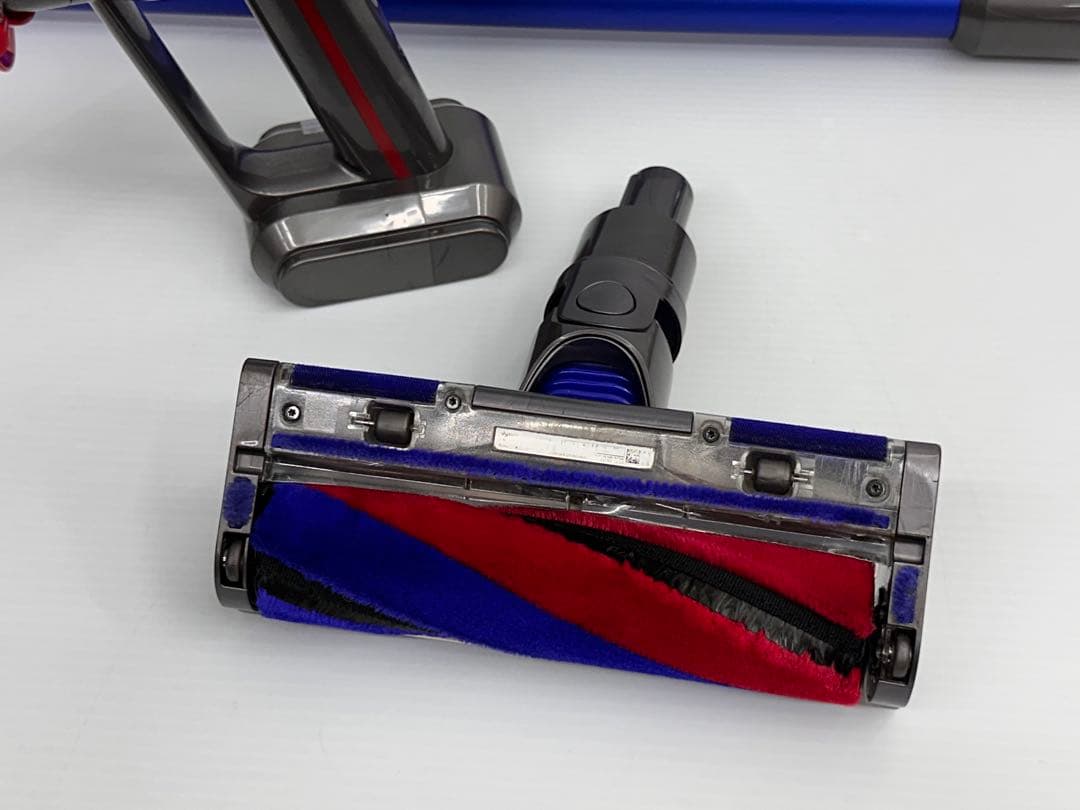 中古　美品　ダイソン　掃除機　SV21 本体　ヘッド　パイプ　純正バッテリー付き