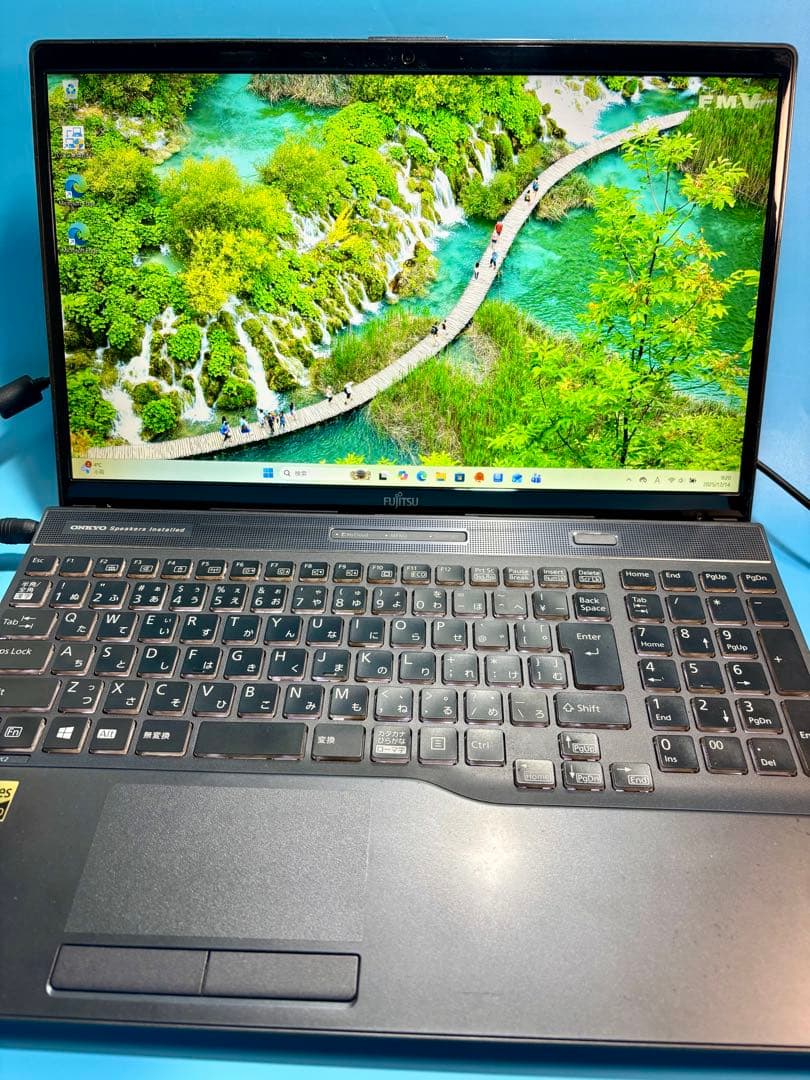 富士通 AH53/C2 Core i7 SSD 2TB 32GB Win11