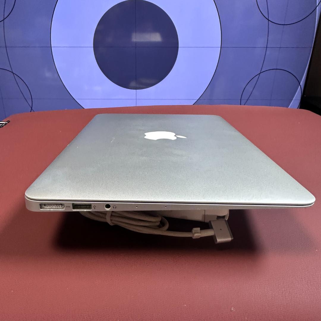 毎*先様 美品】Apple MacBook Air 11インチ A1465 Co