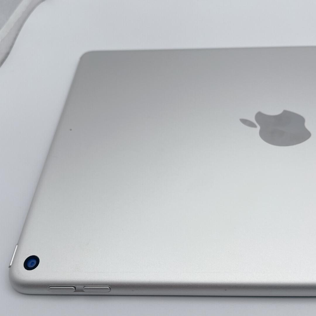 【極美品】iPad Air 第3世代 Wi-Fi A2152 シルバー 64GB