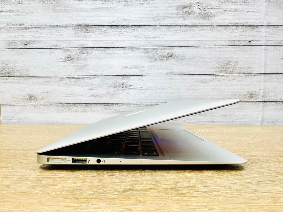 MacBook Air美品(MacOS 2021)バッテリー新品