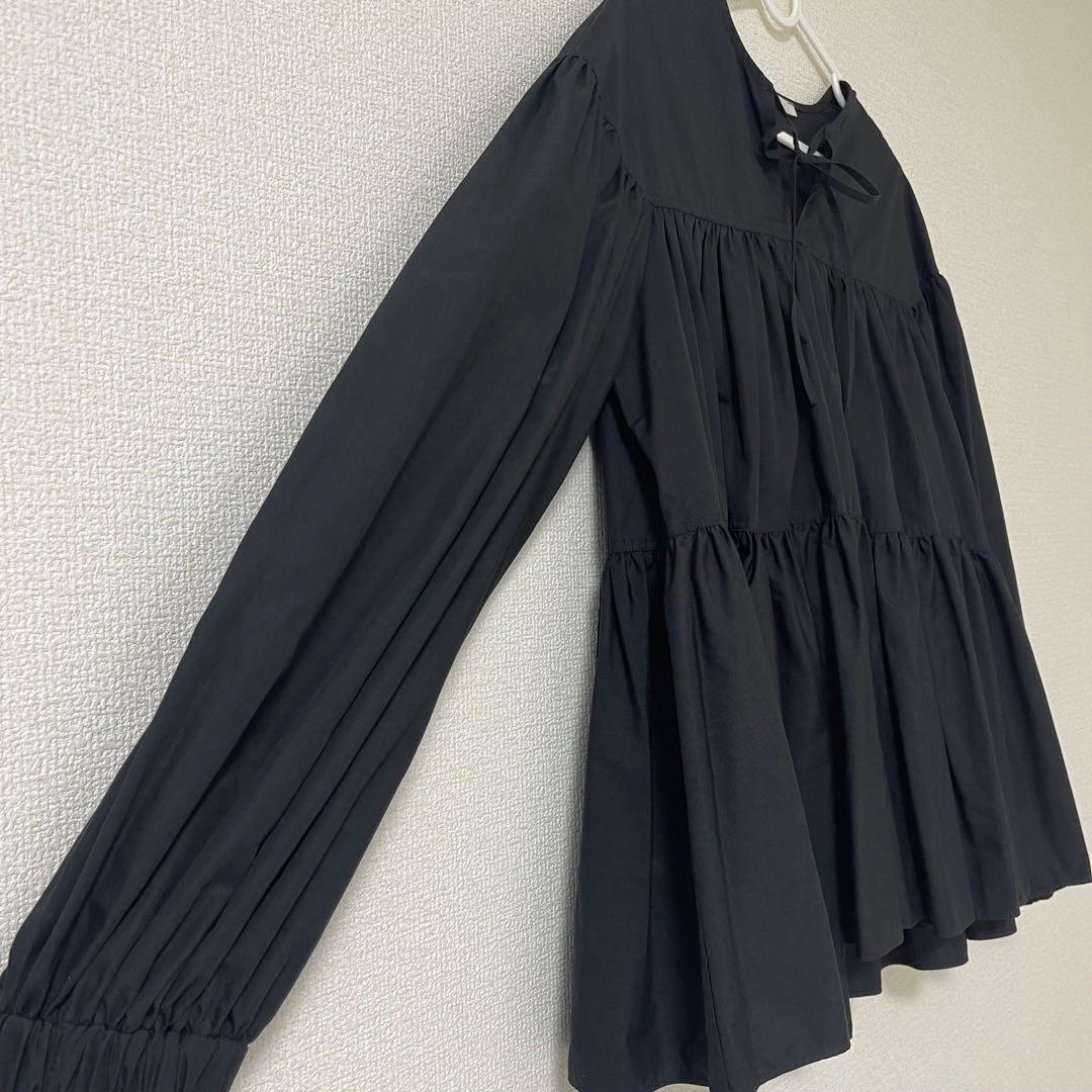 ヨリ　yori ボリュームギャザーブラウス　ブラック　黒 2021年製