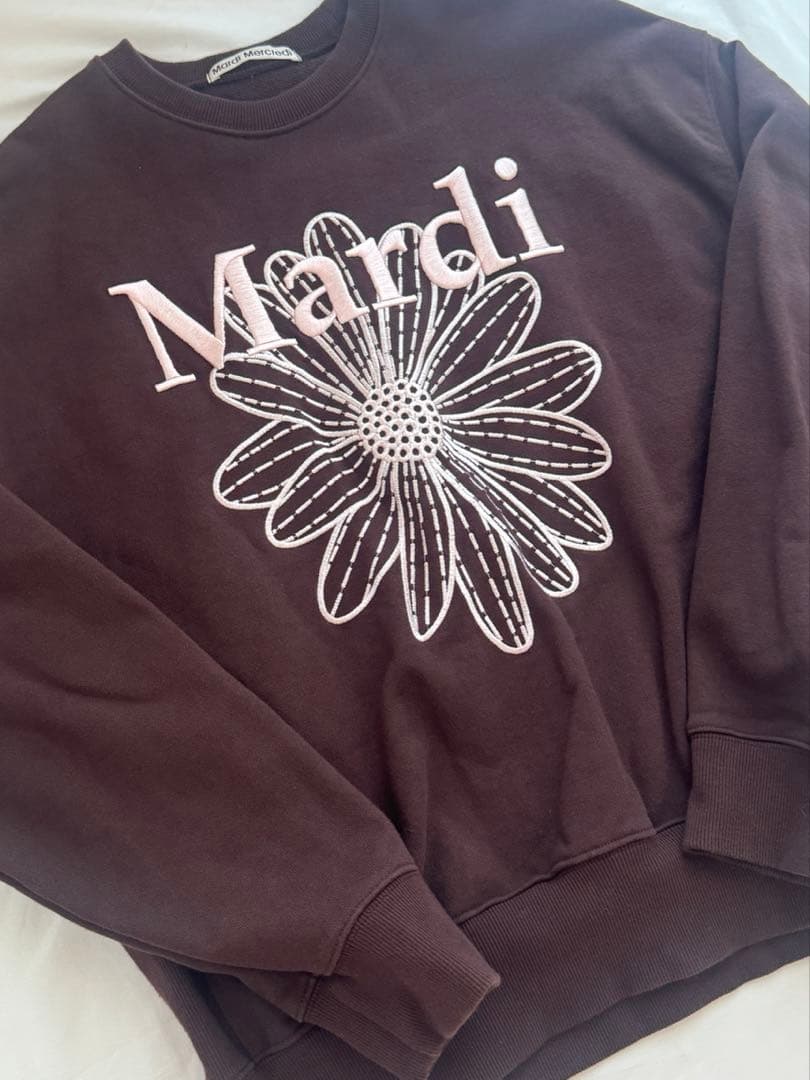 乃木坂46 川﨑桜着用 Mardi Mercredi マルディ 刺繍スウェット