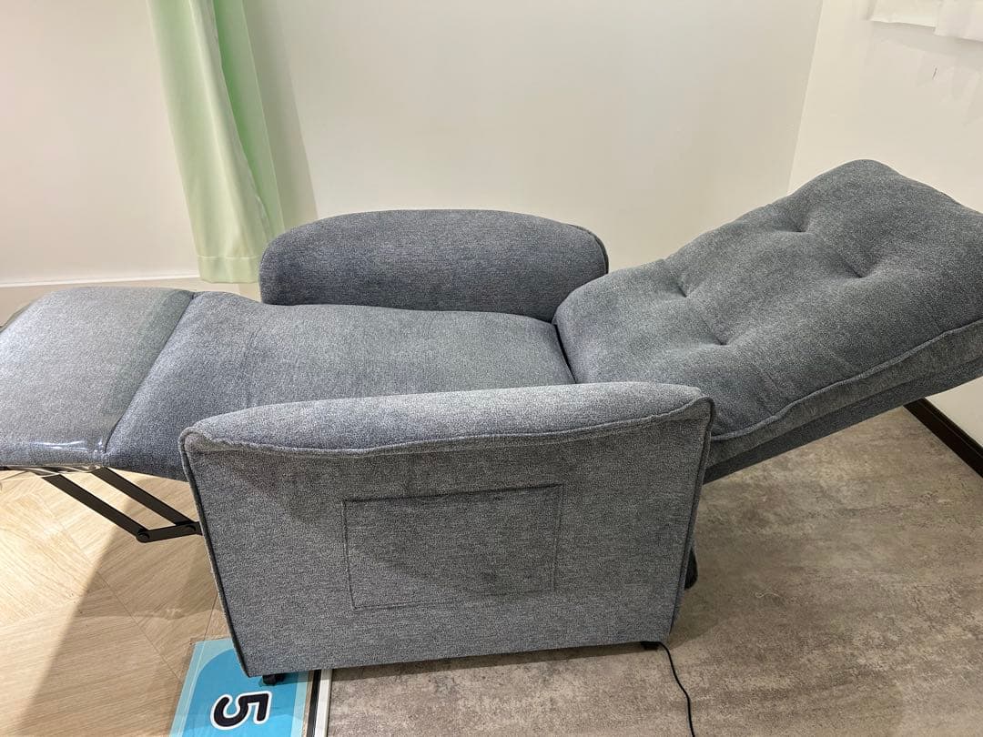 【梱包メルカリ便で配送】電動リクライニングソファ1人用【フカフカです】