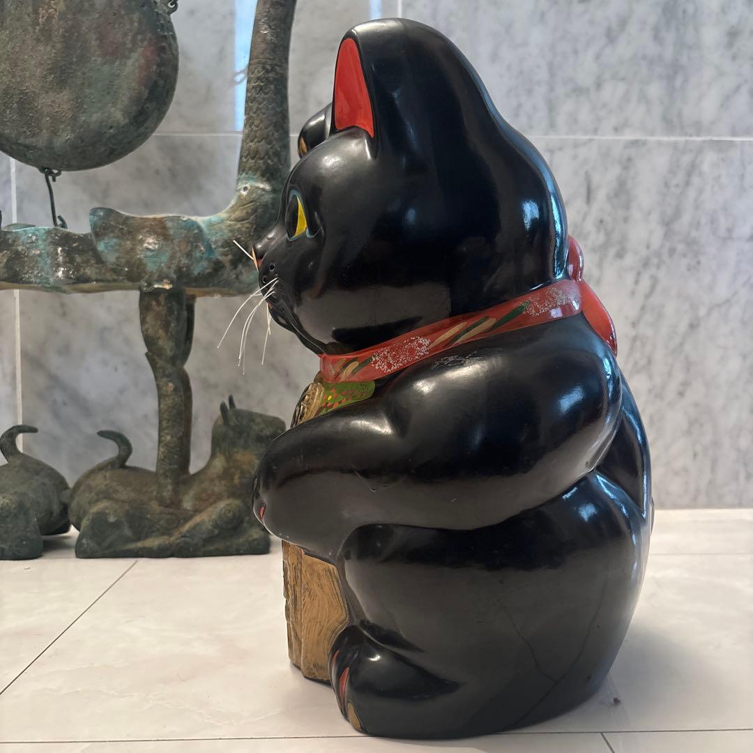 1950-60年代　瞳が美しく雰囲気抜群のふくよかな体型が可愛い特大招き猫