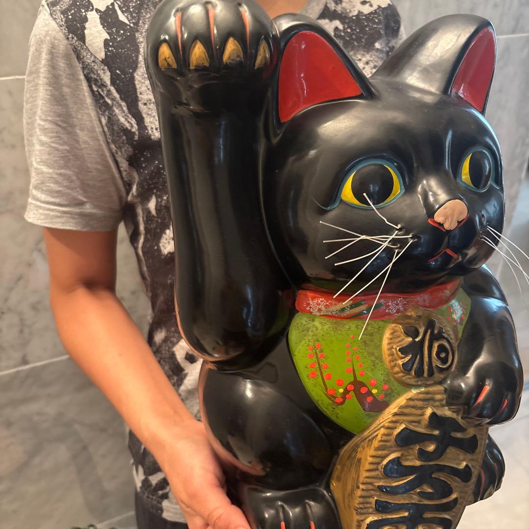 1950-60年代　瞳が美しく雰囲気抜群のふくよかな体型が可愛い特大招き猫