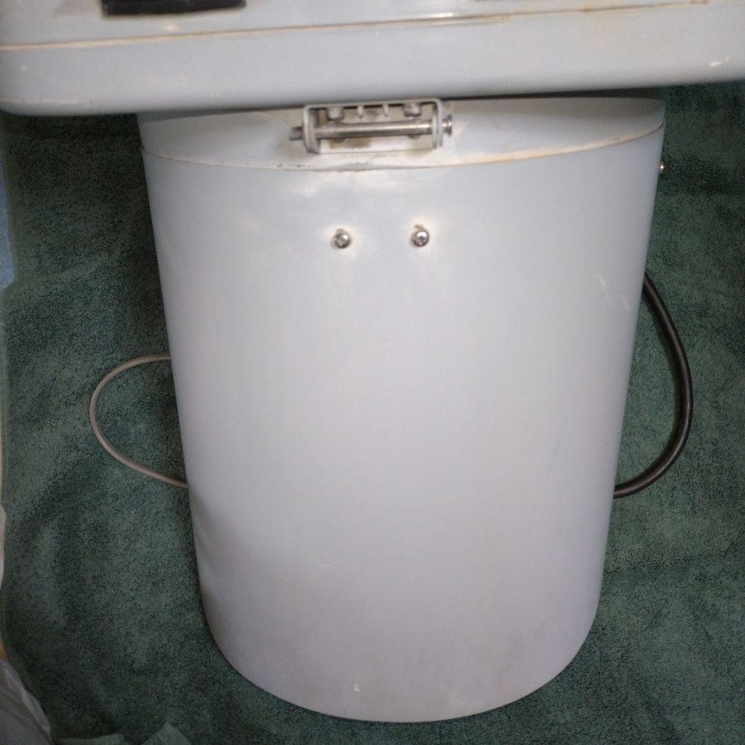 小糸工業の矢印信号機本物