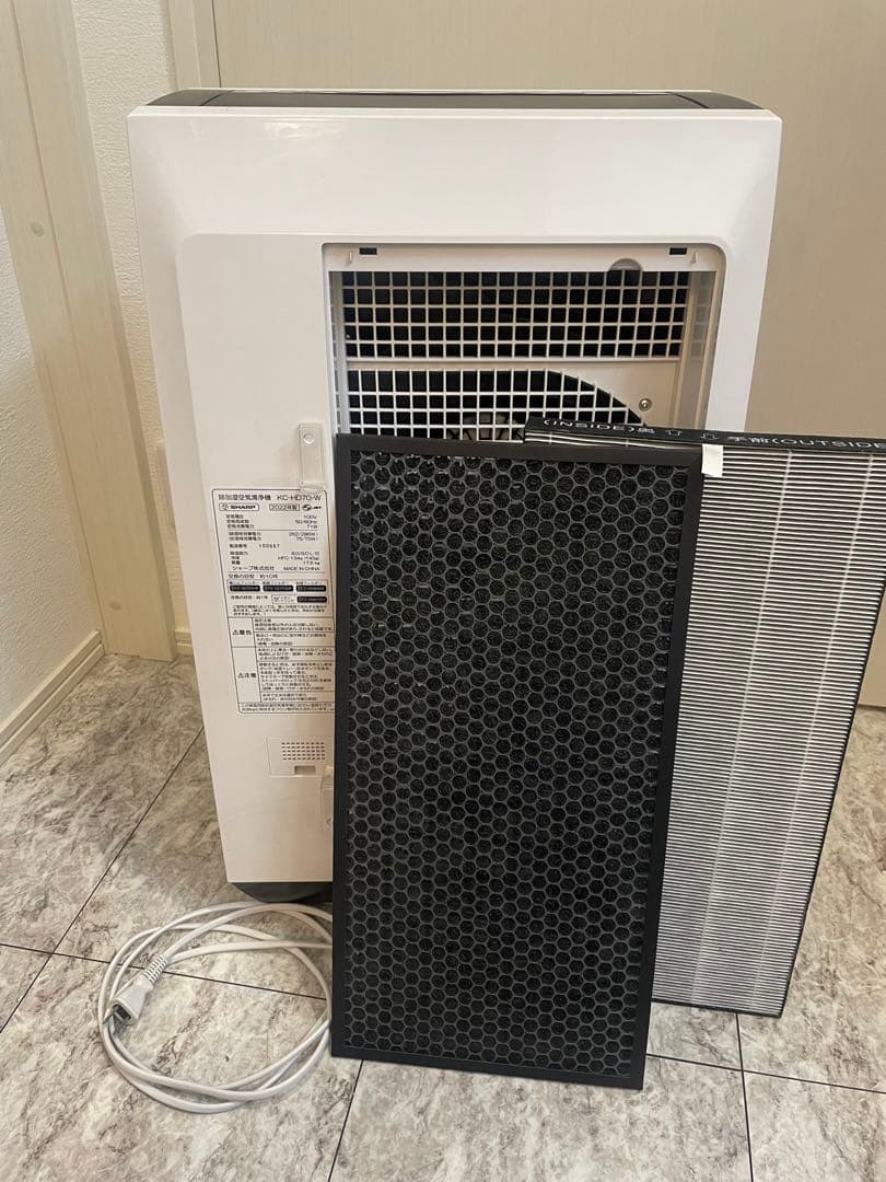 Emi ちゃん☺️ さん専用　2022年製 除加湿空気清浄機　KC-HD70-W