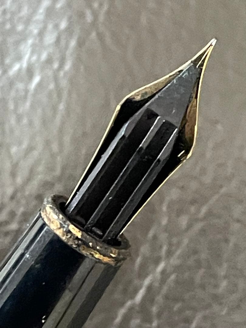 ボルドー◾️モンブラン144万年筆◾️マイスターシュテュック クラシック コンバータ