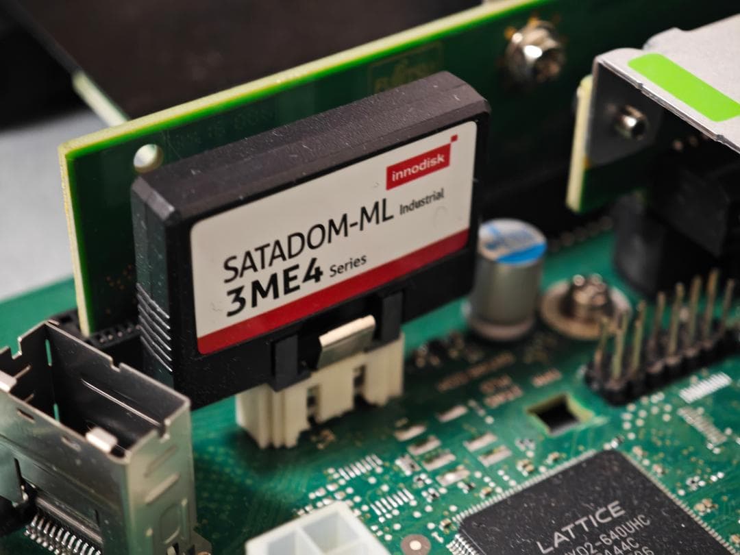 富士通サーバー PRIMERGY RX2530 M2 ③