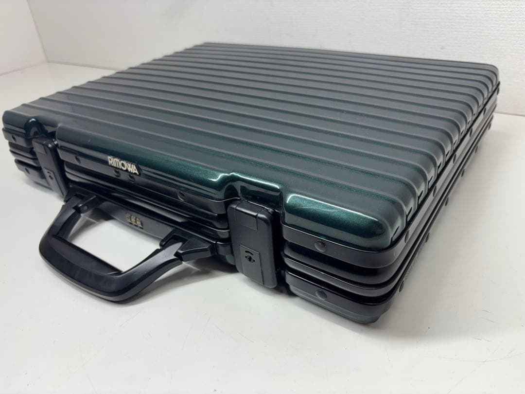 RIMOWA リモワ アタッシュケース バッグ　ポリカーボネート グリーン