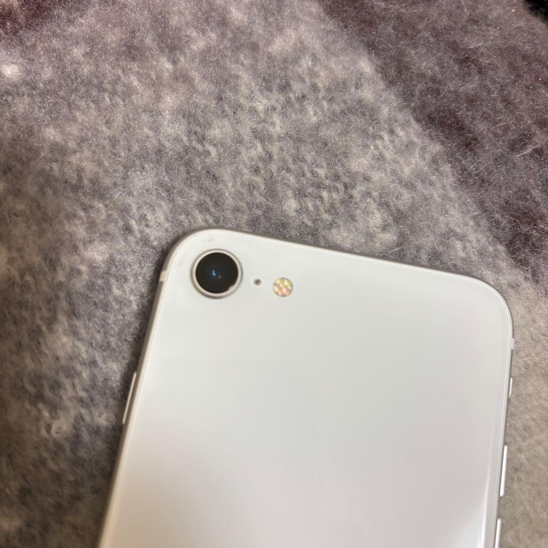 Apple iPhone SE第二世代　ホワイト 128GB