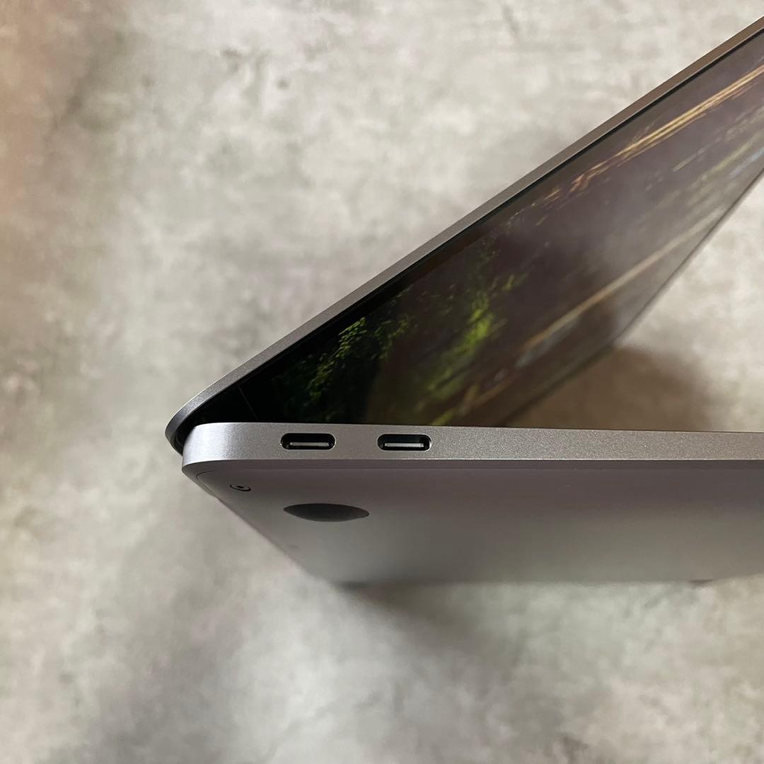 【美品】MacBook Air 13インチ i3 8GB