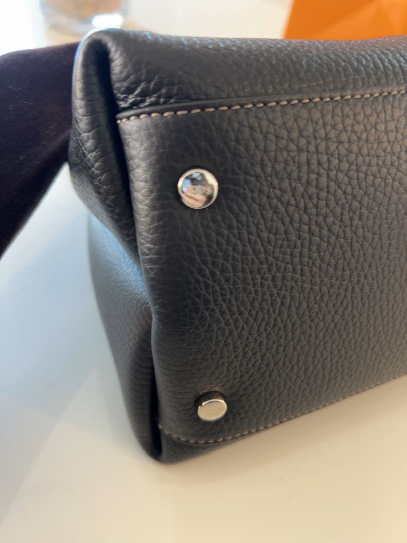 トッズ　タイムレス　ショルダーバッグ　ハンドバッグ　黒