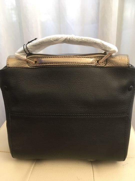 ☆新品☆フルラ　アルテシア　2wayハンドバッグ