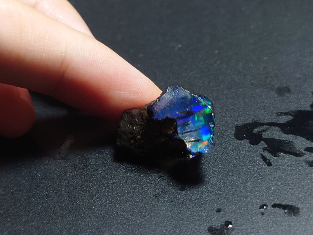 樹状突起　内包　エチオピアオパール　原石　鉱物標本