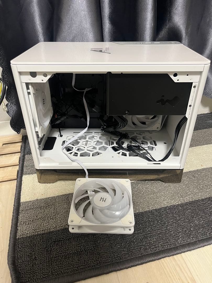 inWin A1 Prime ホワイト PCケース