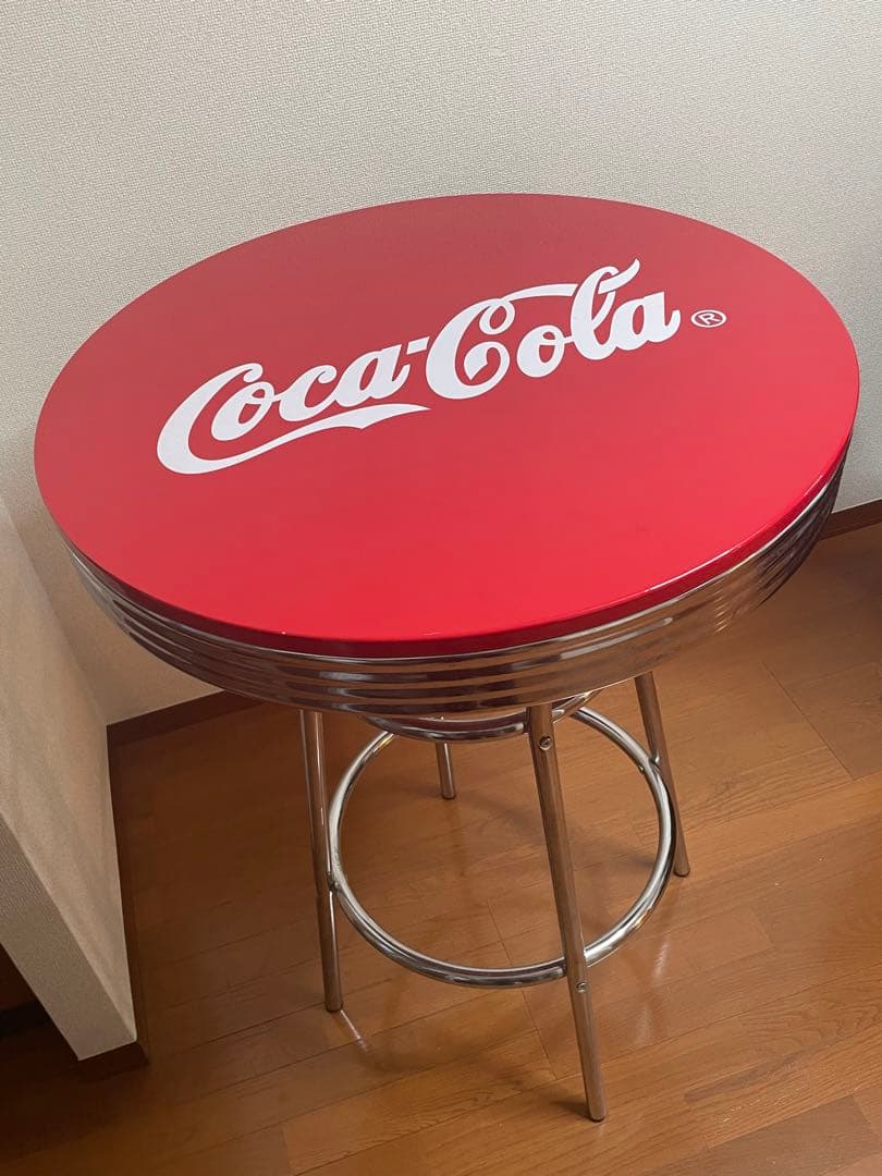 コカコーラ　ハイテーブル