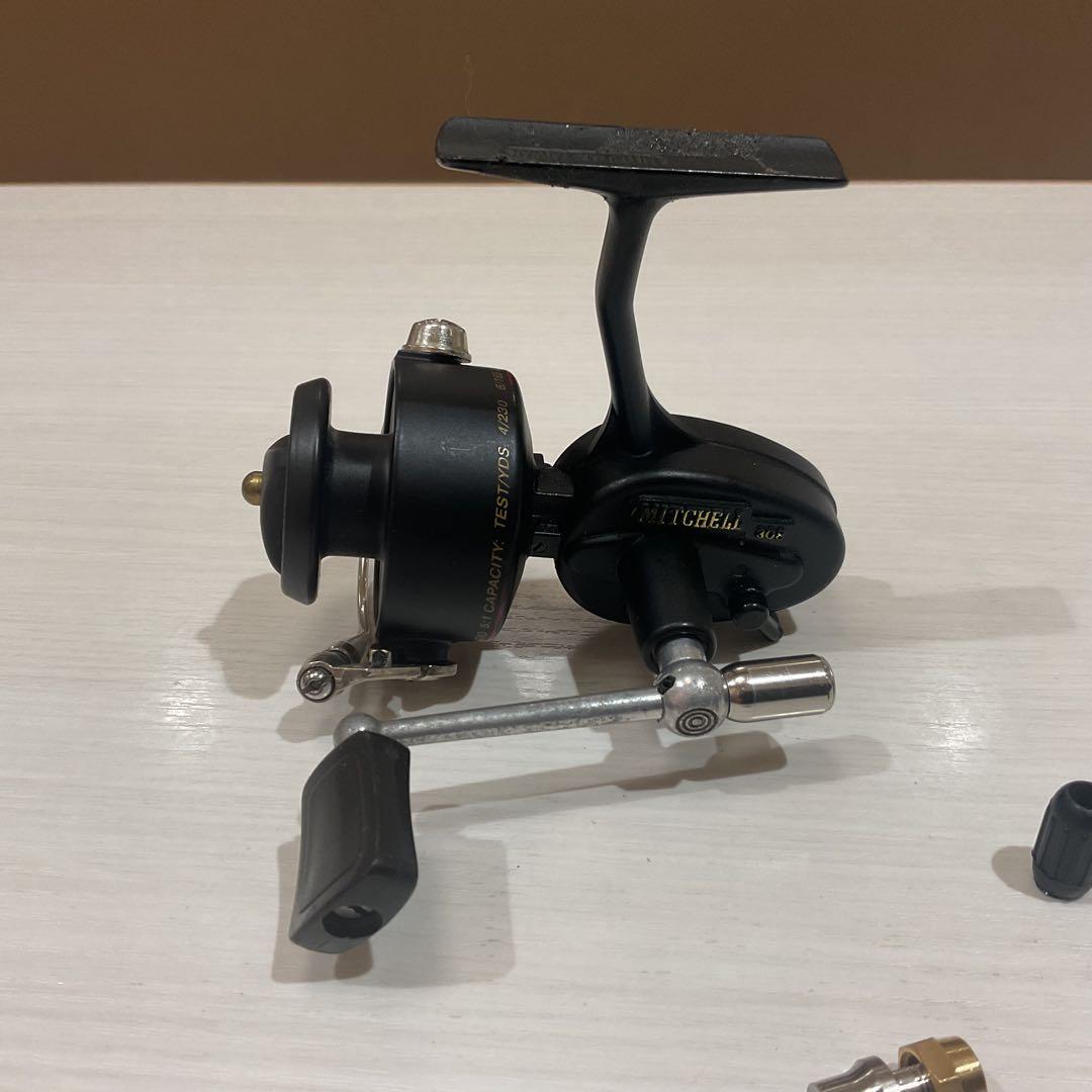 ミッチェル308左ハンドルモデルとハンドルパーツ　ハンドルシャフト