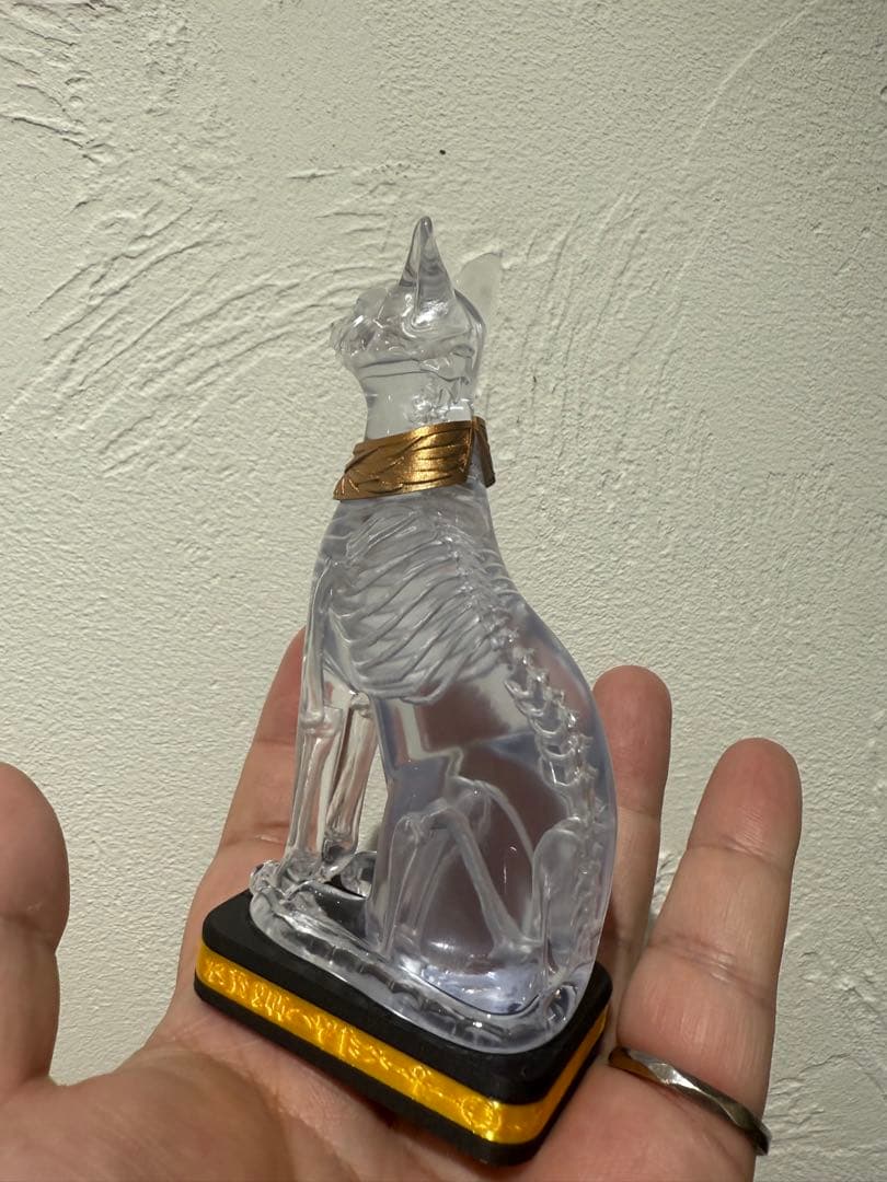 ネコ　骨　置物