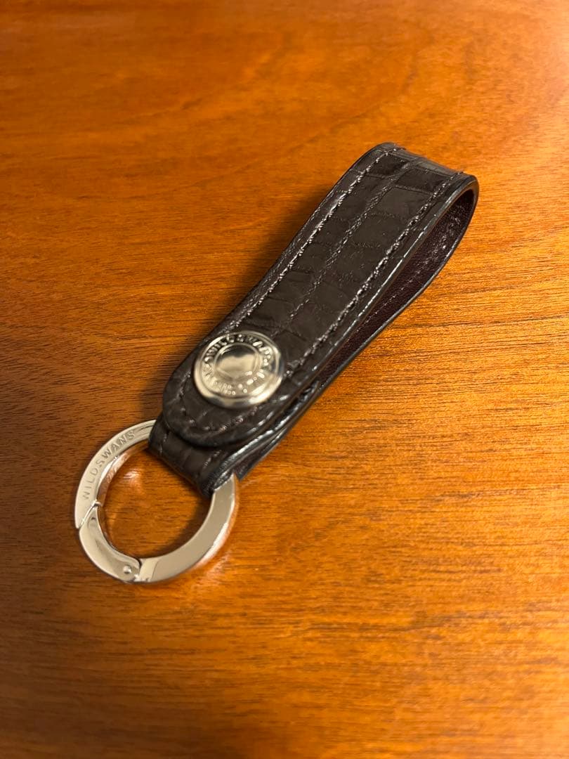 WILDSWANS Leaf クロコ チョコ カラビナキーリング付き