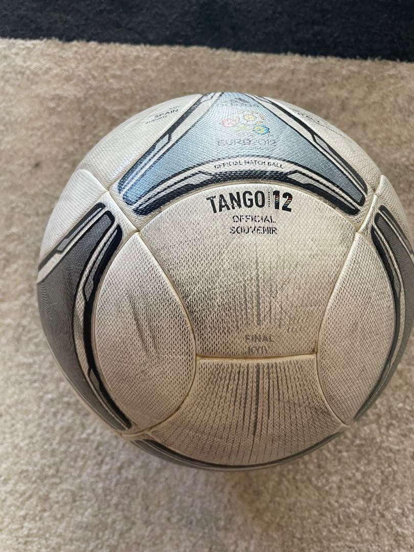 TANGO 12 EURO 2012決勝 サッカーボール