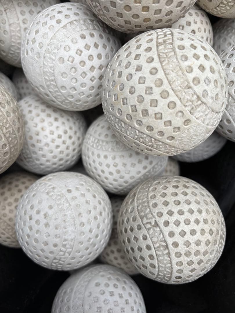 （送料込）70球9840円　野球ボール