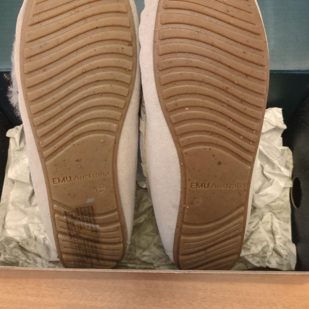 ■新品未使用■EMU Australia ライトグレーモカシン