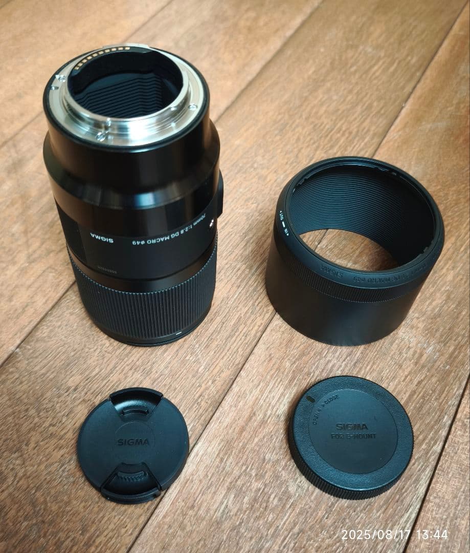 SIGMA 70mm f2.8 DG MACRO 49ミリ径　ソニーEマウント用