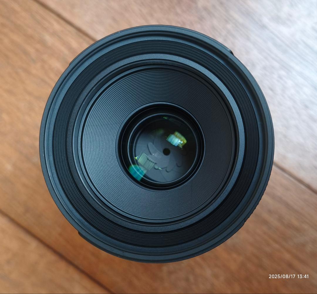 SIGMA 70mm f2.8 DG MACRO 49ミリ径　ソニーEマウント用