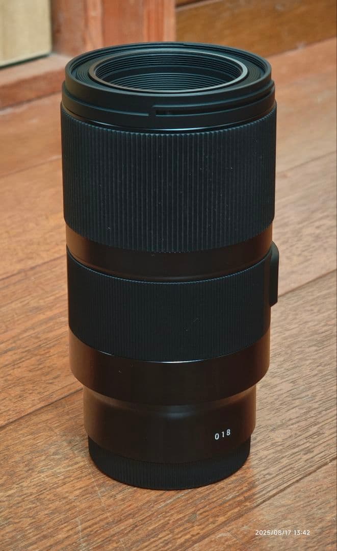 SIGMA 70mm f2.8 DG MACRO 49ミリ径　ソニーEマウント用