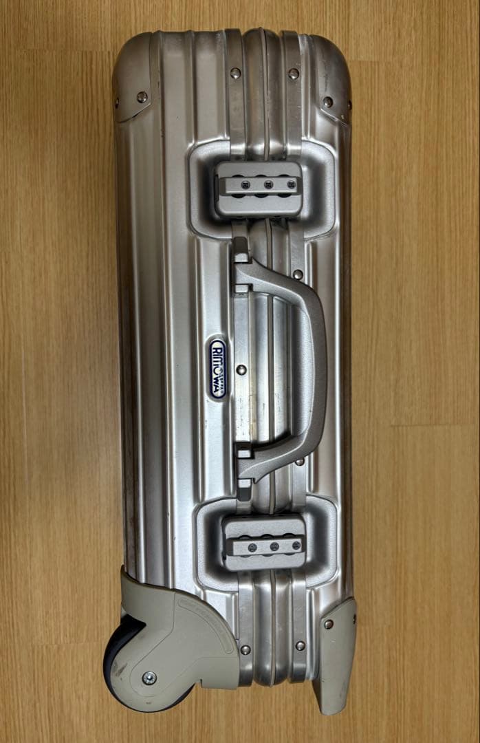 美品RIMOWA トパーズ 32L 2輪　機内持ち込み可