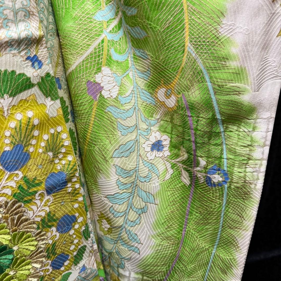 美品　孔雀　刺繍　駒刺繍　金彩　縮緬　地紋　逸品　振袖　※振袖・長襦袢のみ