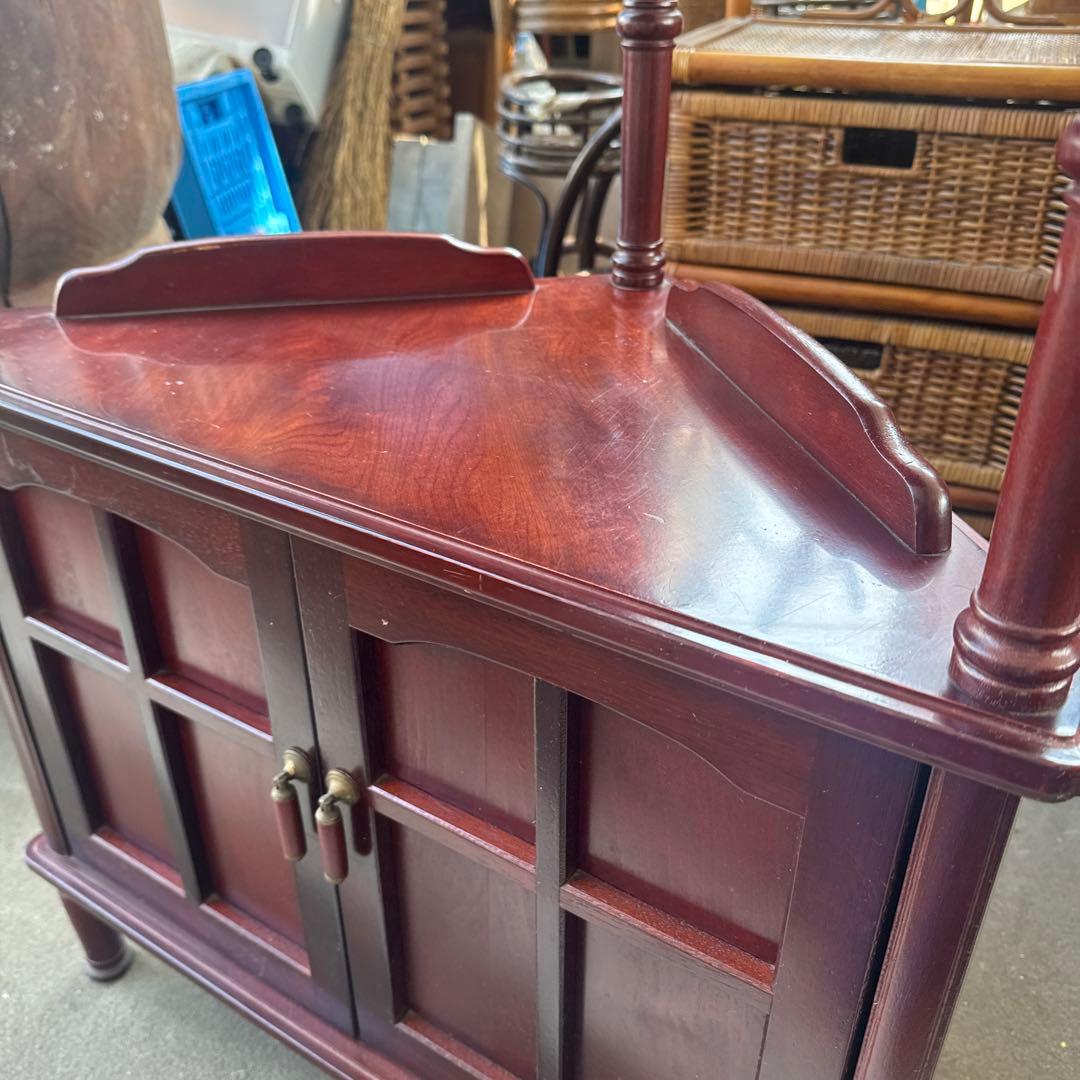 アンティーク　木製キャビネット 2段式 ガラス扉付き