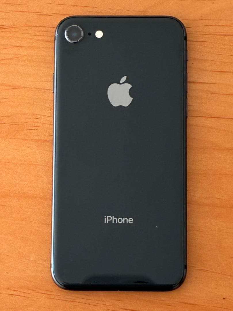 【中古】iPhone 8 SIMフリー　64GB ブラック