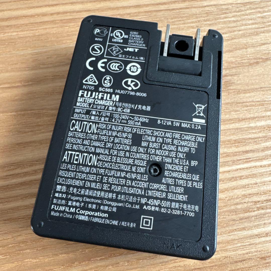 動作品 FUJIFILM FinePix F80EXR デジタルカメラ ブラック