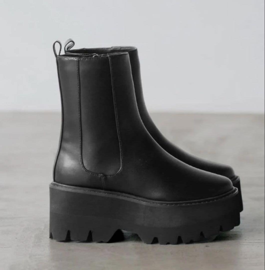 パイナップル⭐︎ unliens platform boots 厚底ブーツ