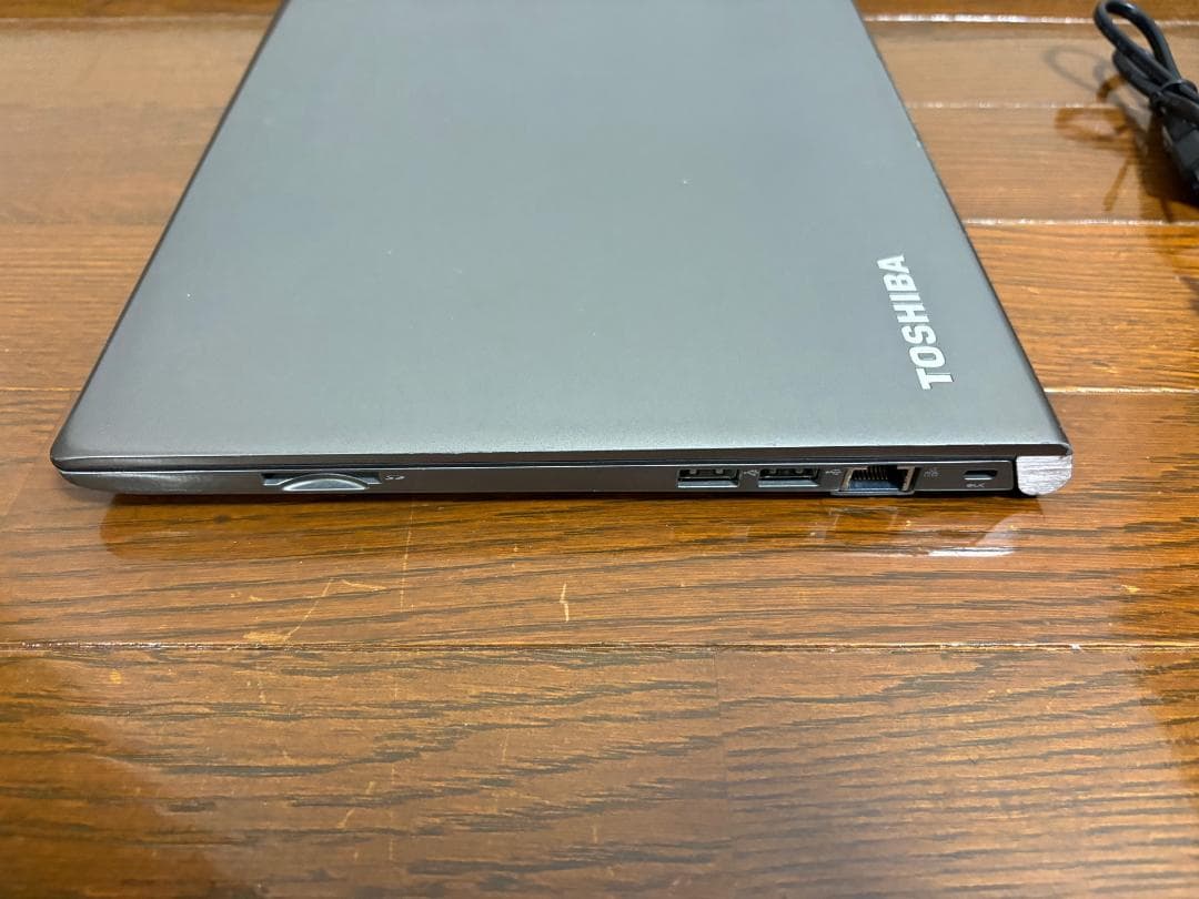 軽量薄型 東芝 dynabook RZ63/NS 第8世代 i5 Win11