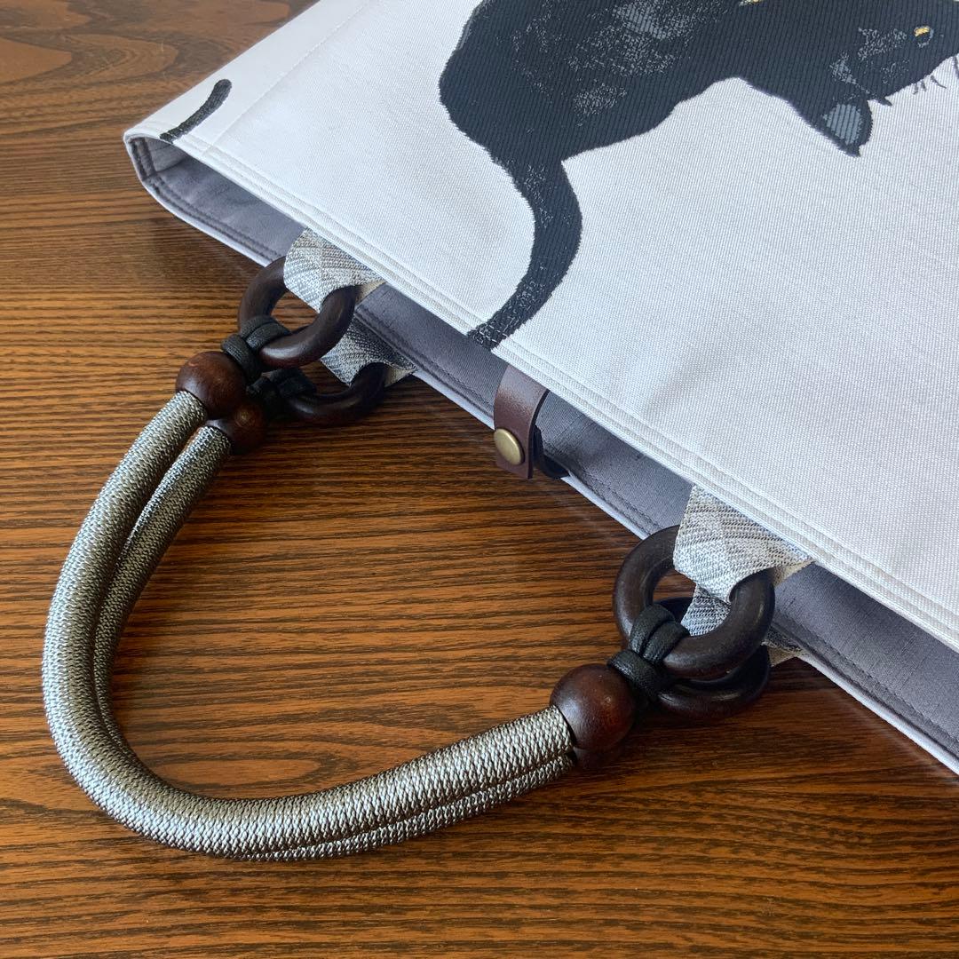 A4サイズ対応　帯　猫と蝶々　リメイク　江戸打紐ハンドルバッグ