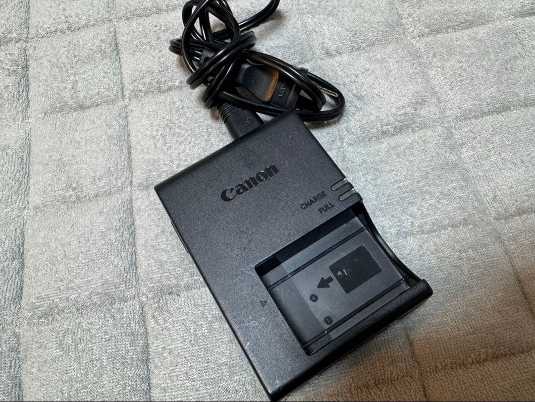 Canon EOS Kiss X8i 一眼レフカメラ