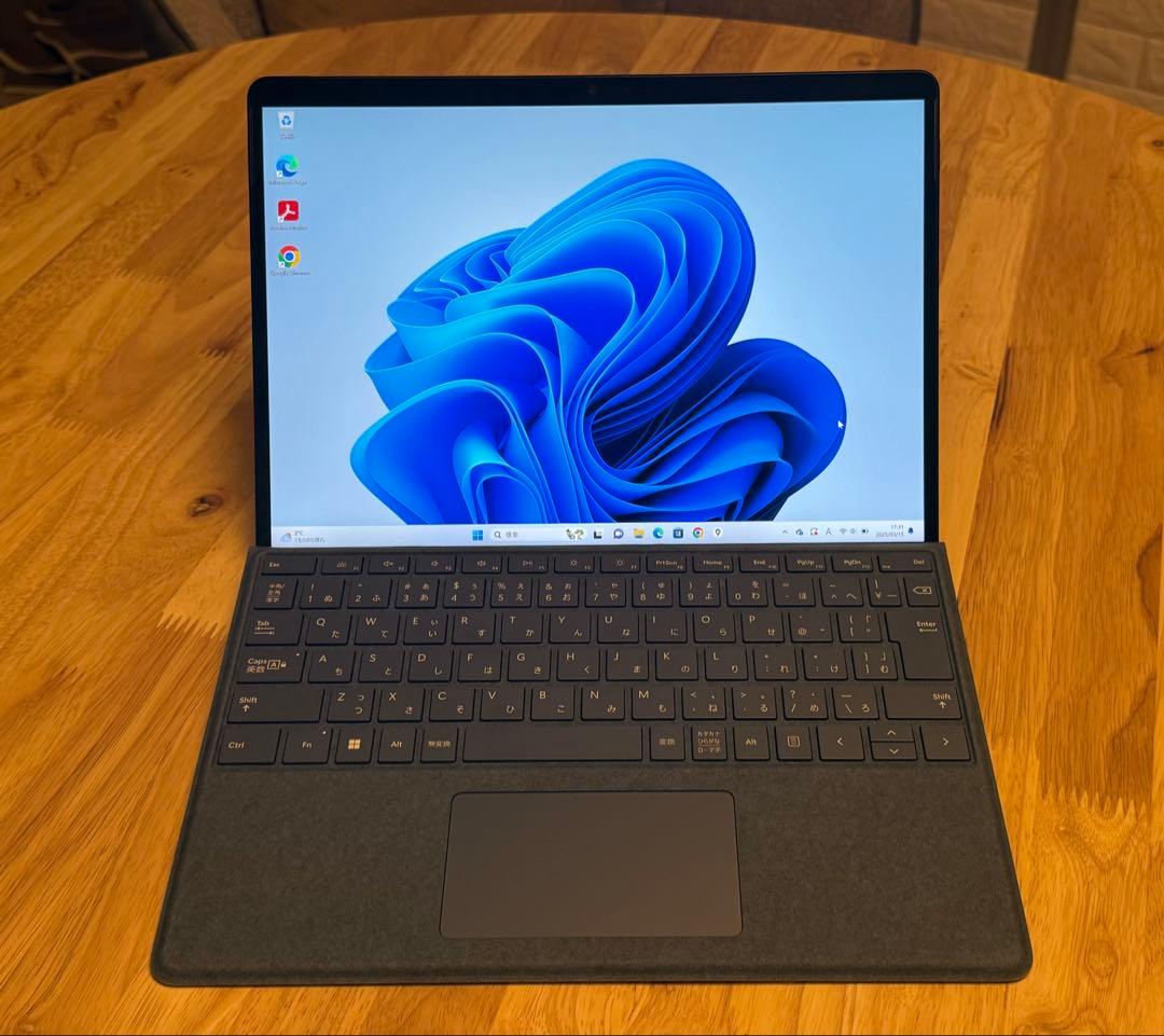 ひろき Microsoft Surface Pro8 i5 8GB RAM