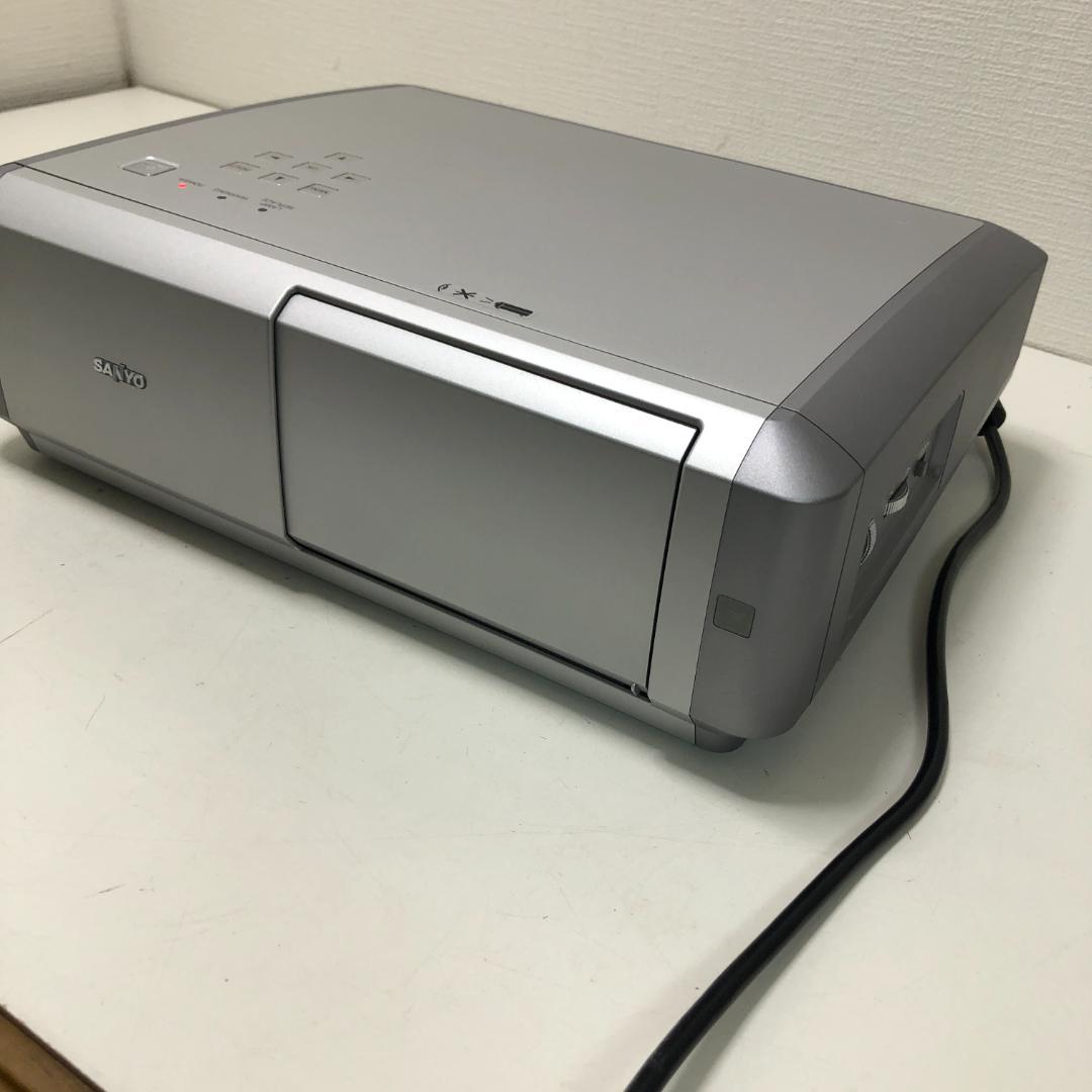 送料無料 液晶プロジェクター SANYO LP-Z4 302時間　250927