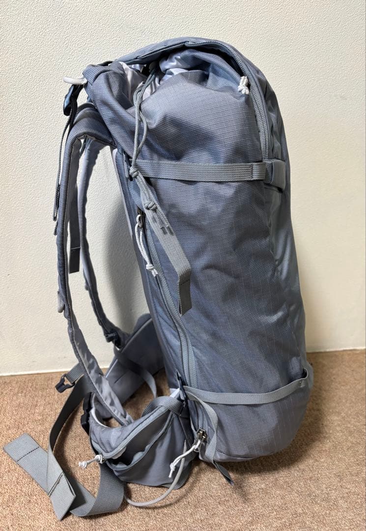 【美品】BLUE ICE ブルーアイス クメ 32L バックパック