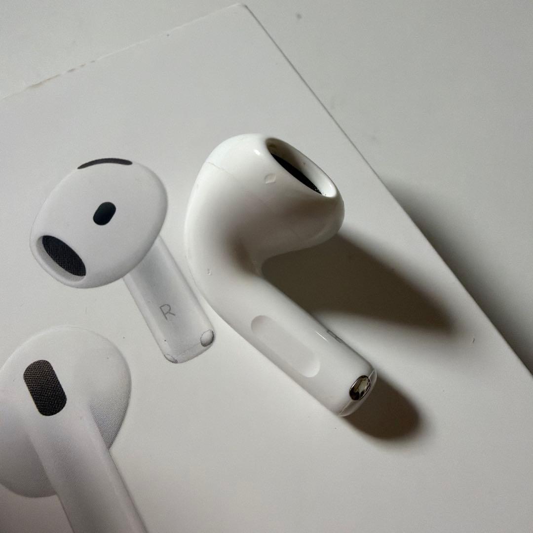 バ*ス様 AirPods4本体のみ(ノイズキャンセリング有り)