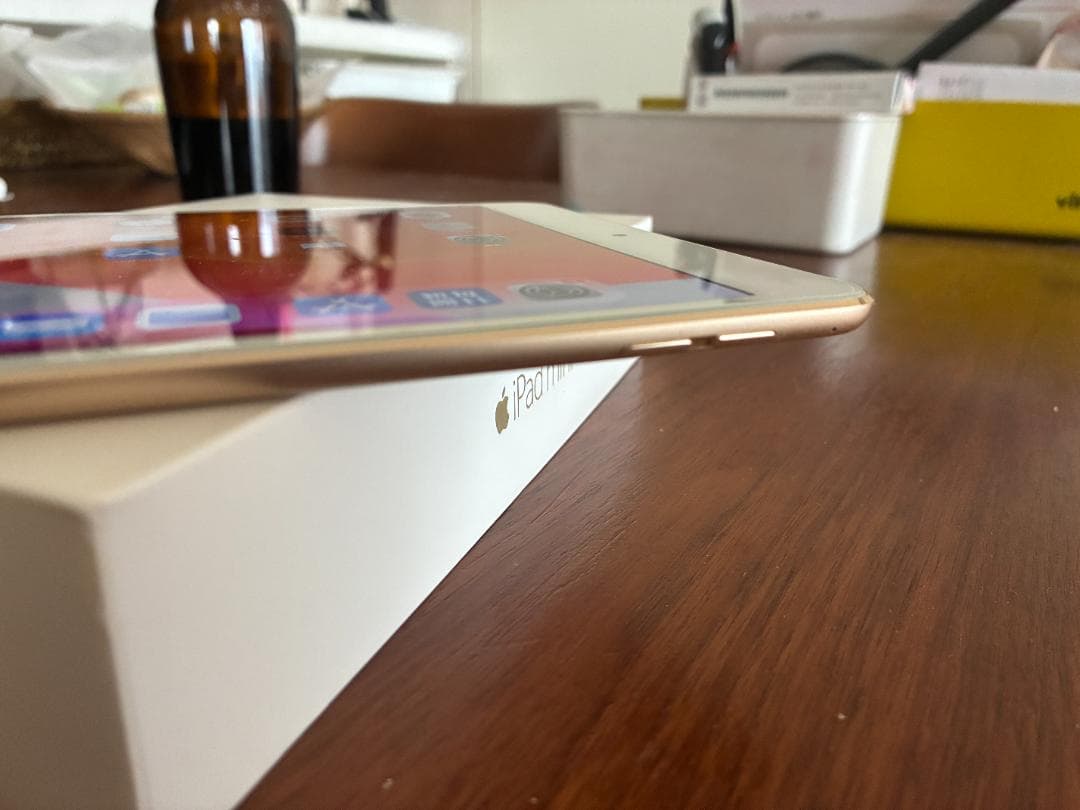 iPad mini4　ゴールド 16GB SIMフリー