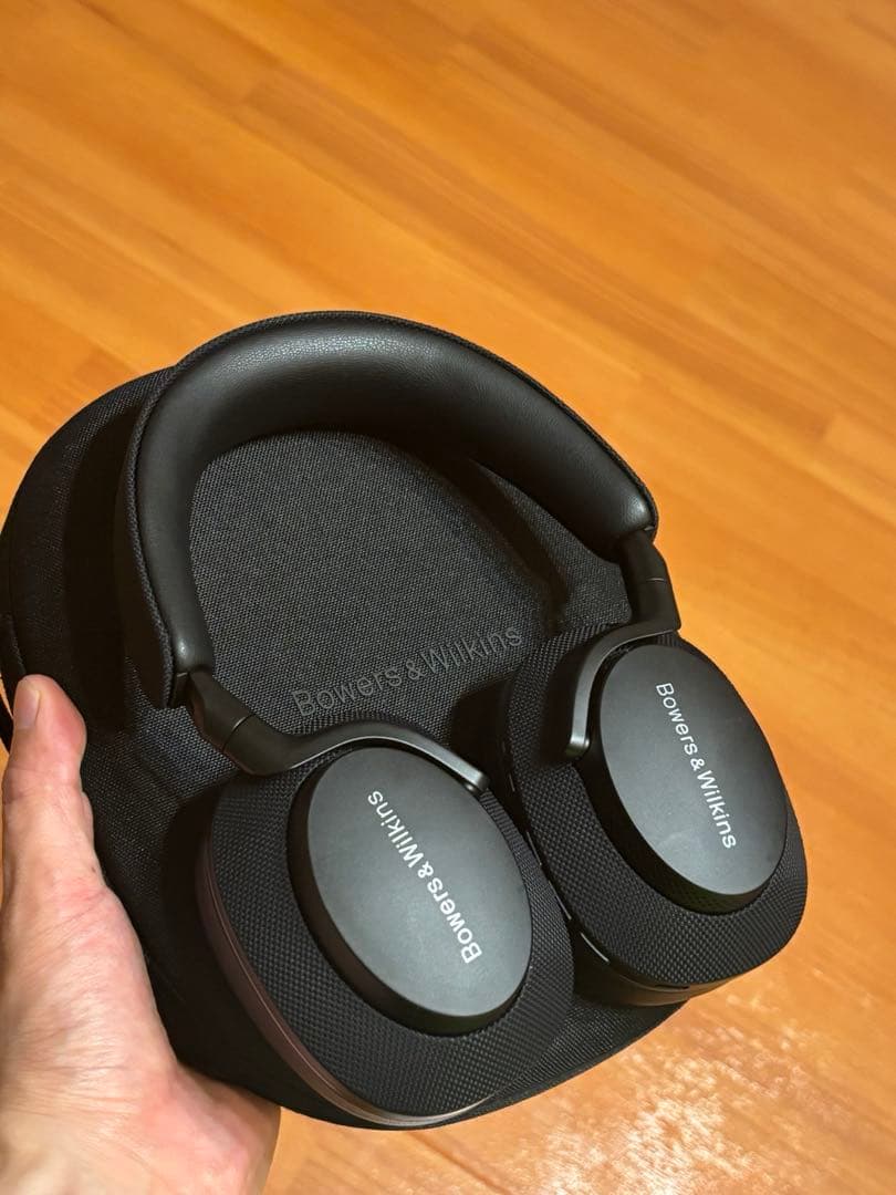 ク*ロ様 Bowers & Wilkins ヘッドホン Px7S2E スタンド付