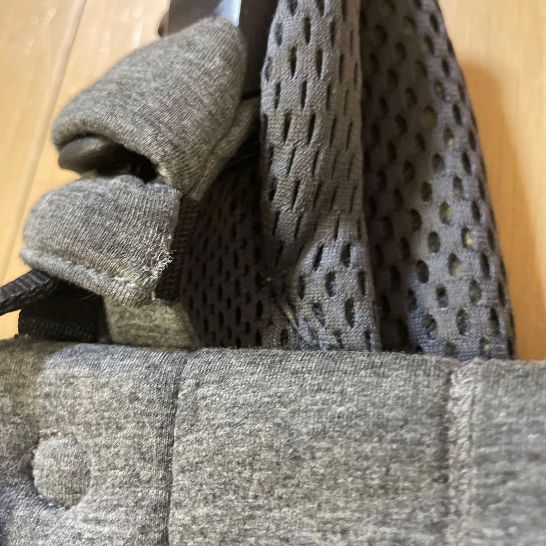 【よだれカバー付】BABYBJORN 抱っこ紐 グレー　ハーモニー